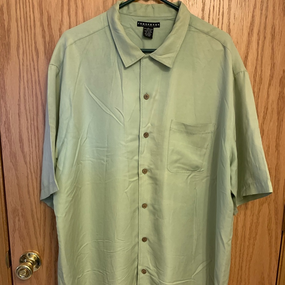 Consensus Men’s Silk Dress Shirt